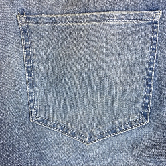 Time and Tru : size 16 : light wash double cuff denim jean bermuda summer shorts - Picture 7 of 8